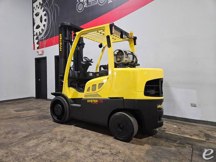 2017 Hyster S135FT