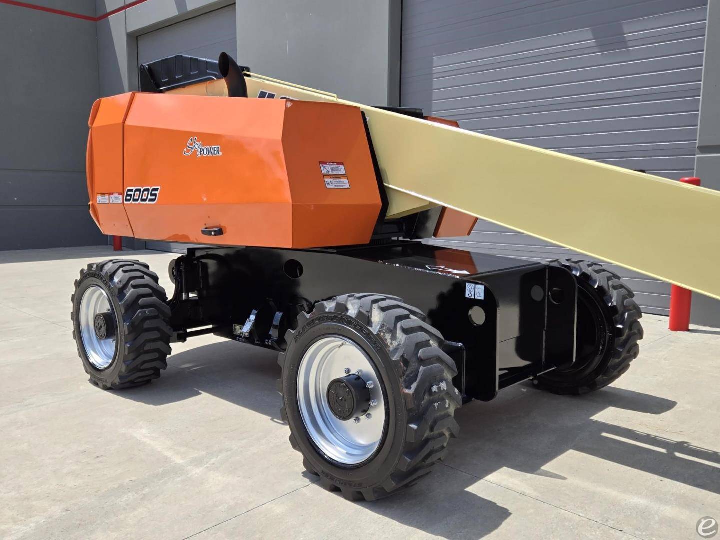 2014 JLG 600S