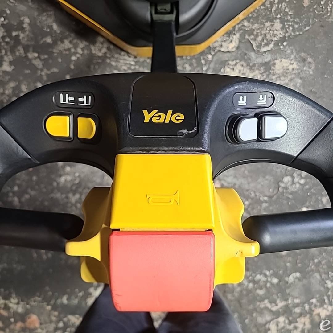 2015 Yale MSW040