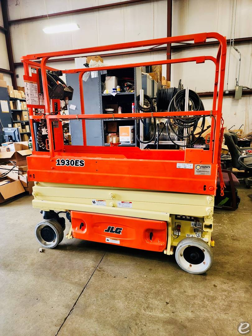 2016 JLG 1930ES