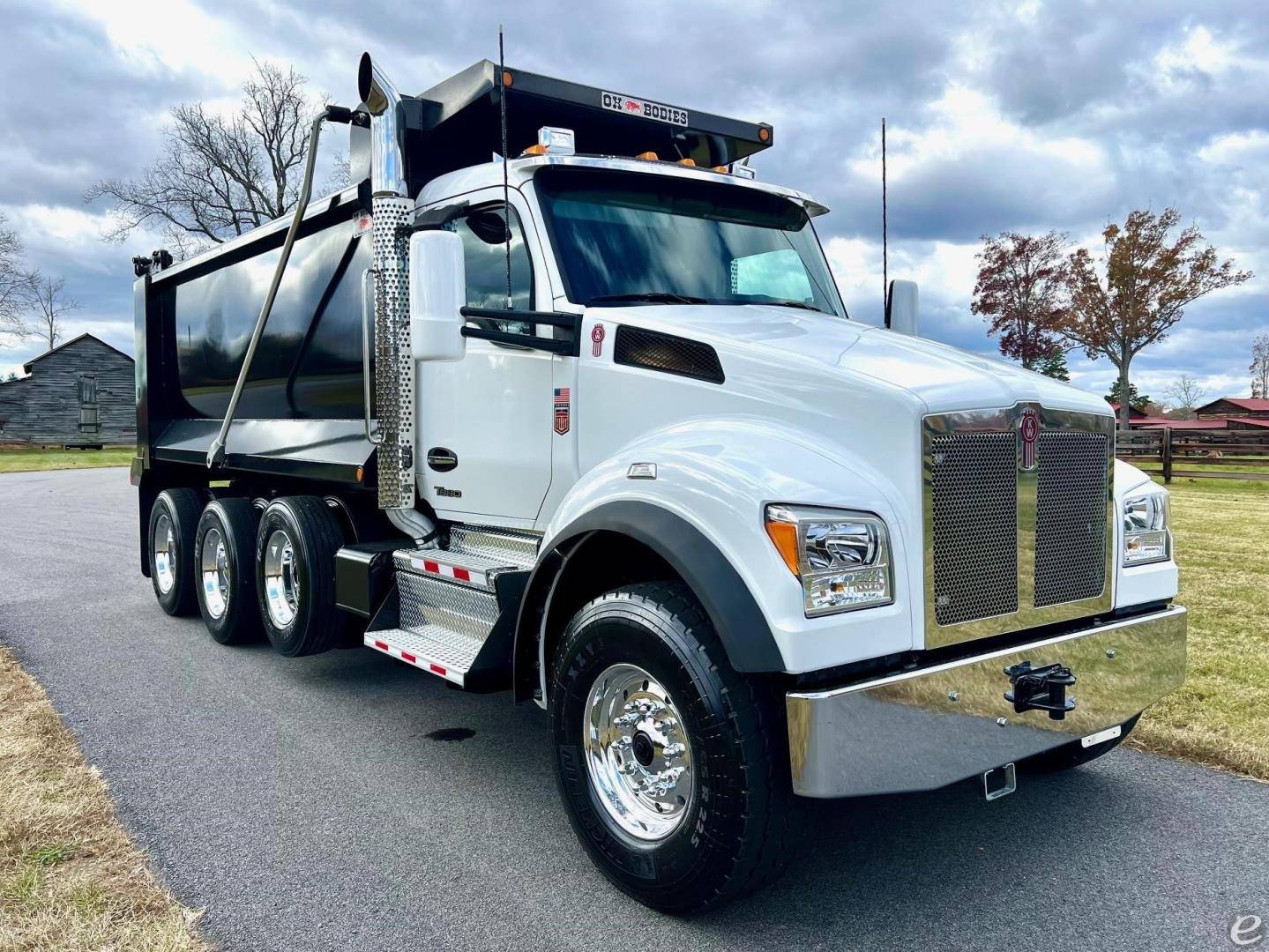 2023 Kenworth T880S