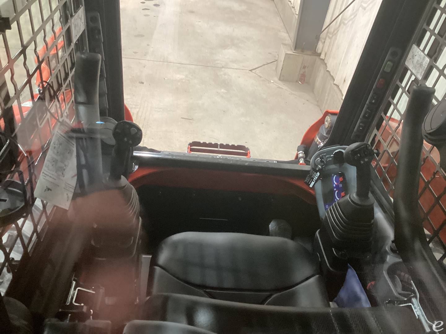 2024 Kubota SSV75PHFRC