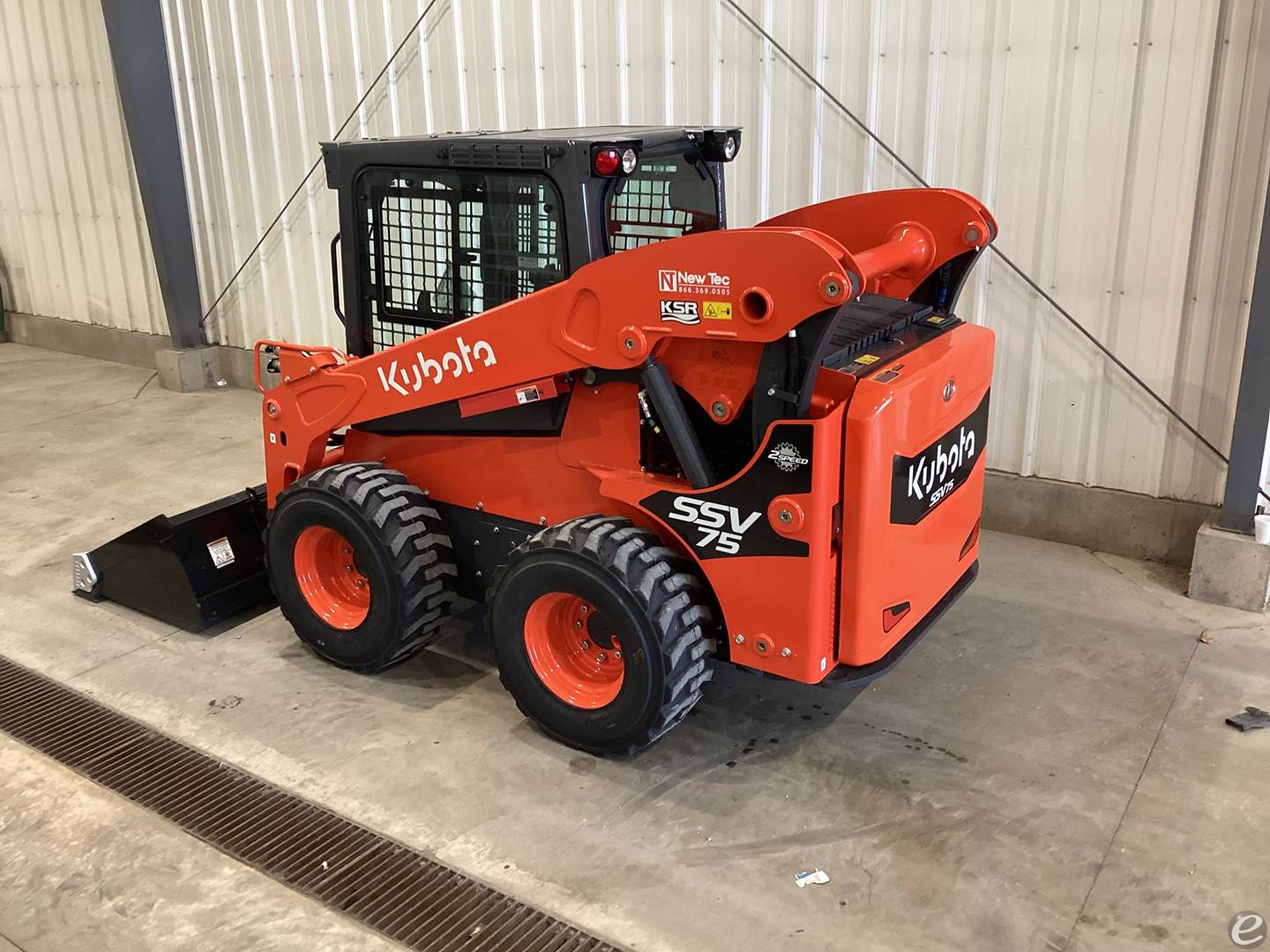 2024 Kubota SSV75HFRC