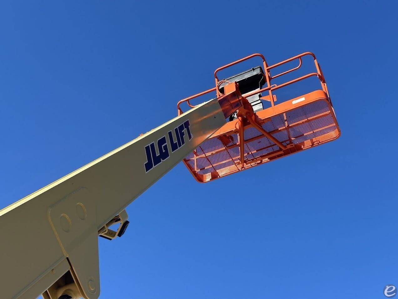 2014 JLG 400S