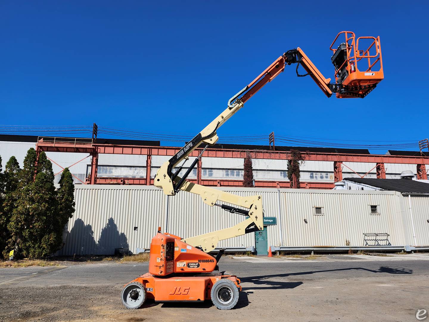 2013 JLG E400AJPN