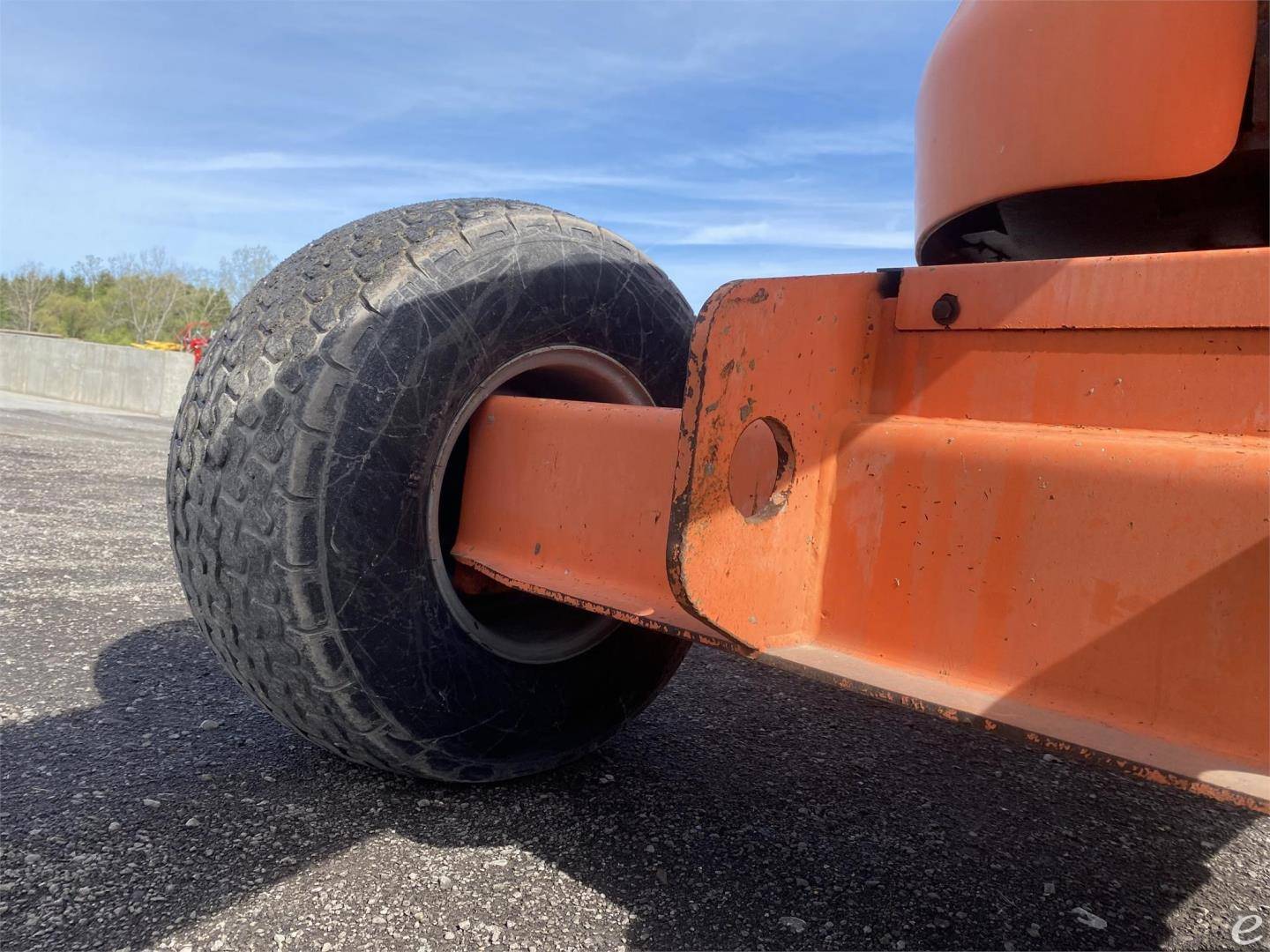 2013 JLG 400S