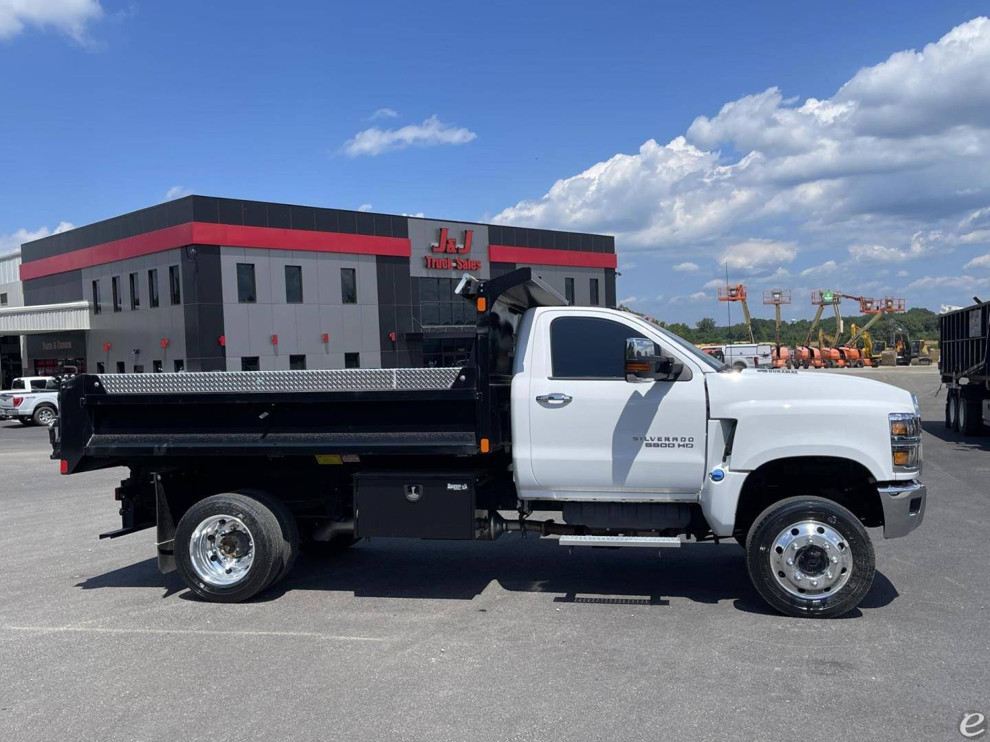 2022 Chevrolet SILVERADO 5500HD