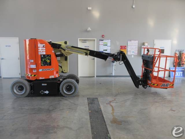 2024 JLG E300AJP