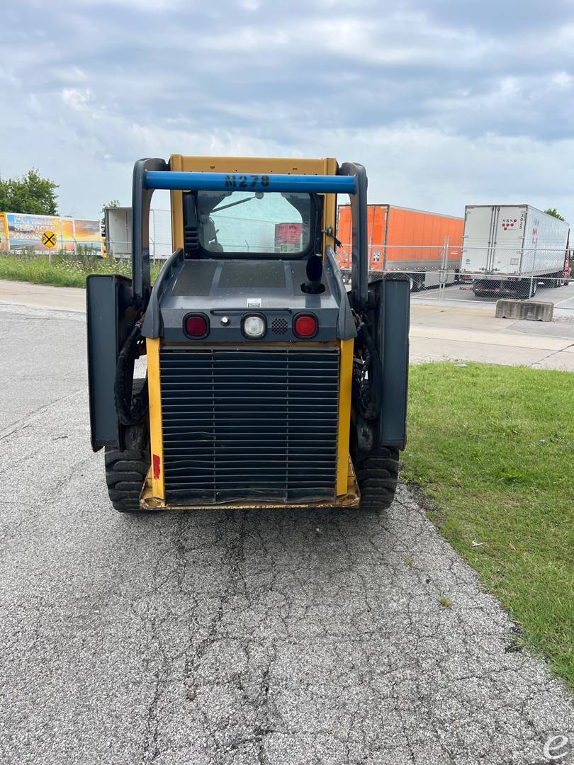 2015 John Deere JD318D