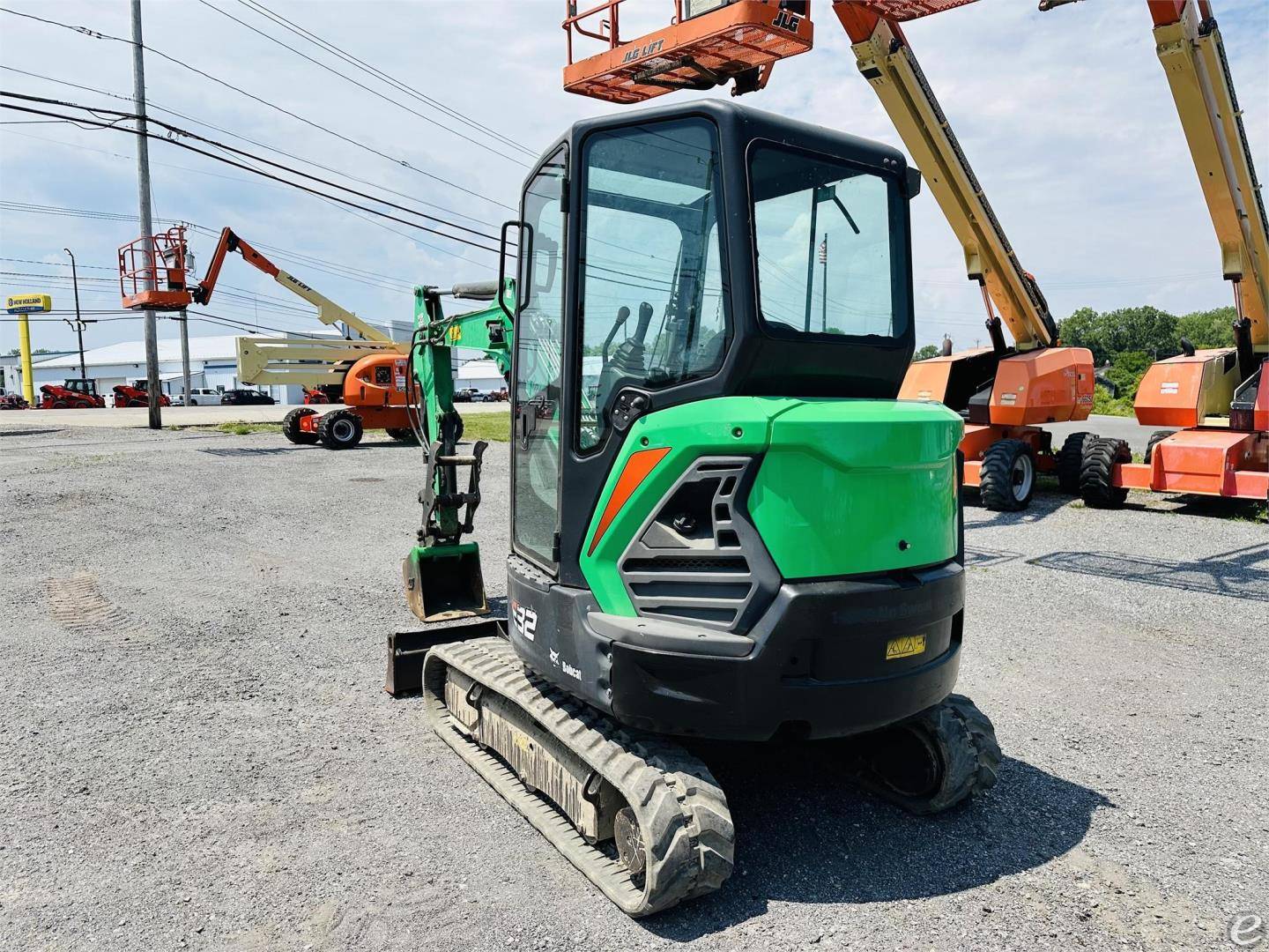 2017 Bobcat E32