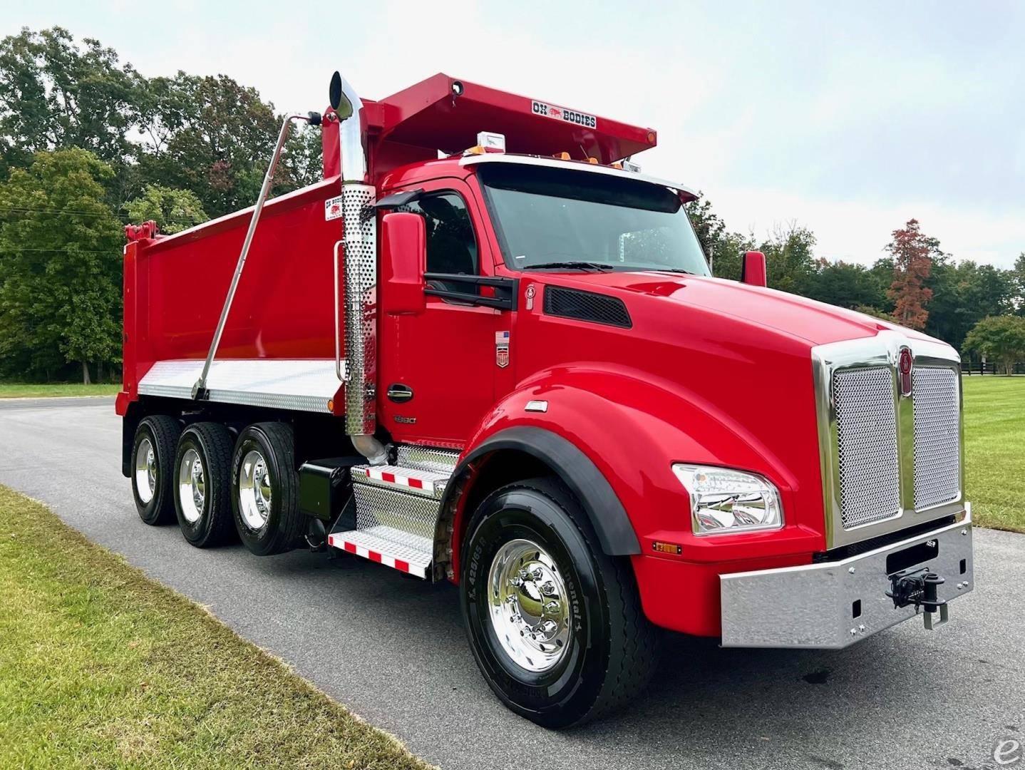 2024 Kenworth T880