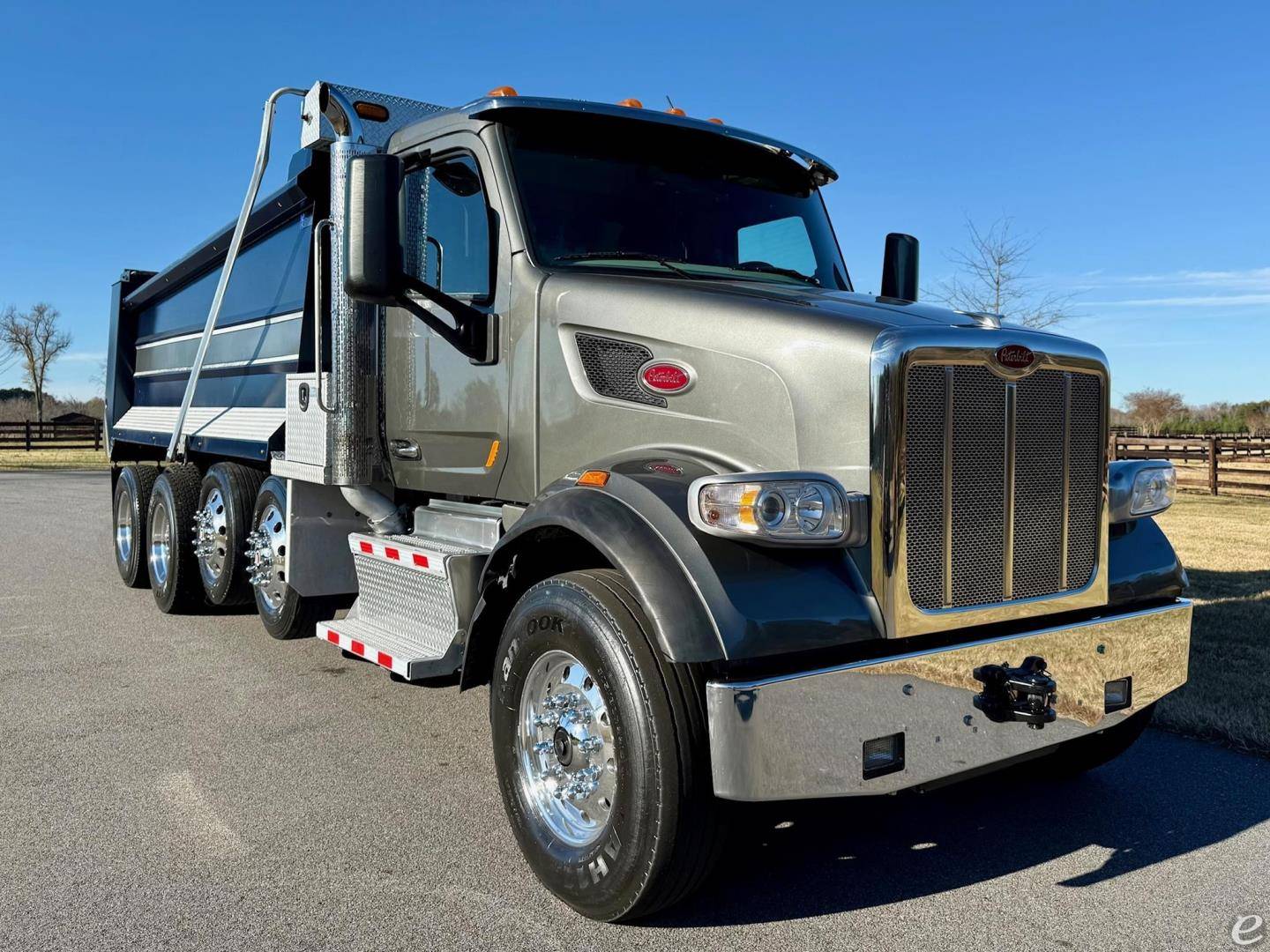 2021 Peterbilt 567