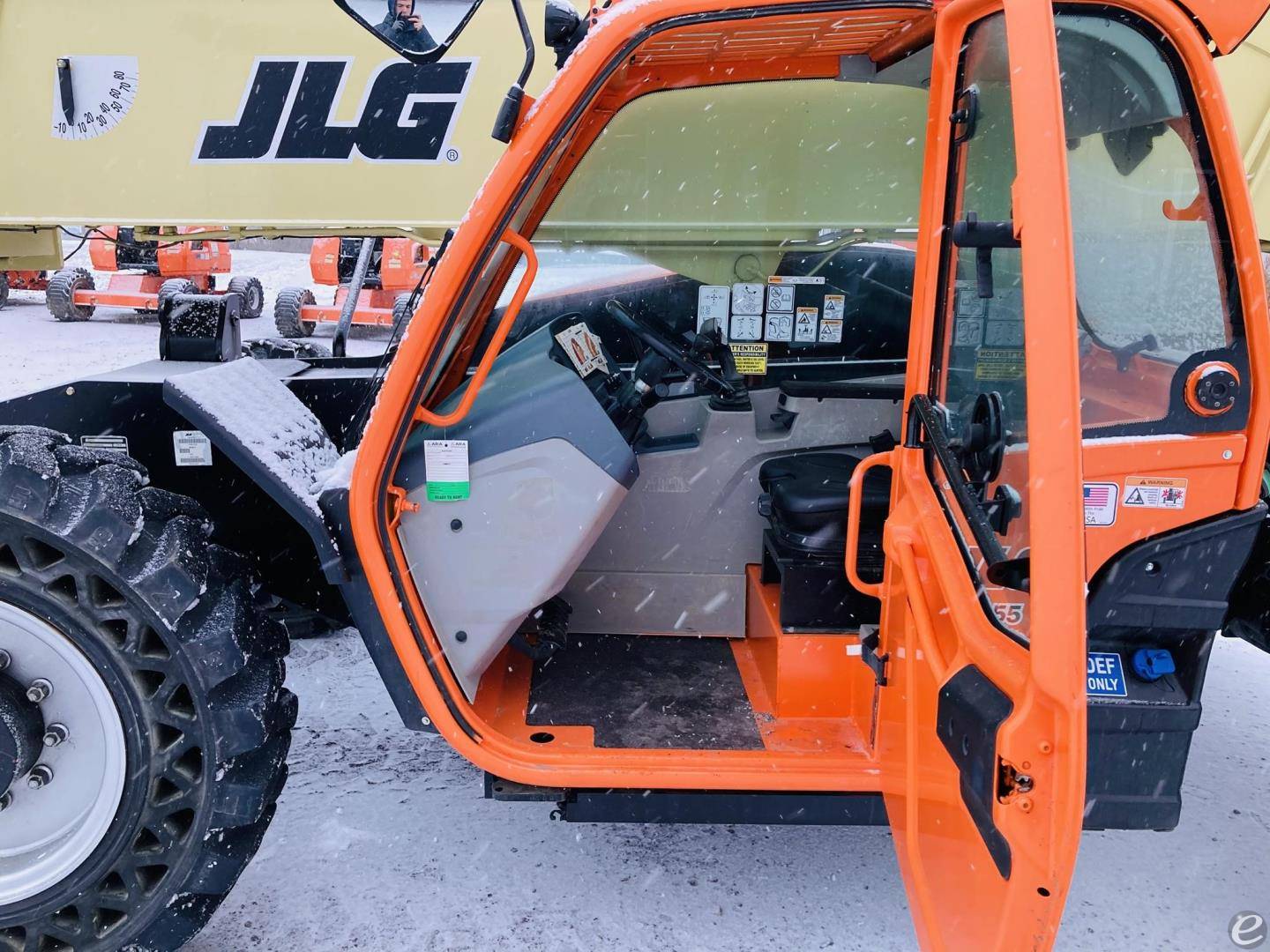 2015 JLG 1255