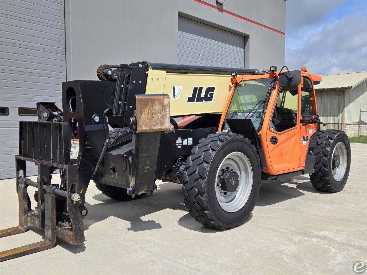 2021 JLG 1255