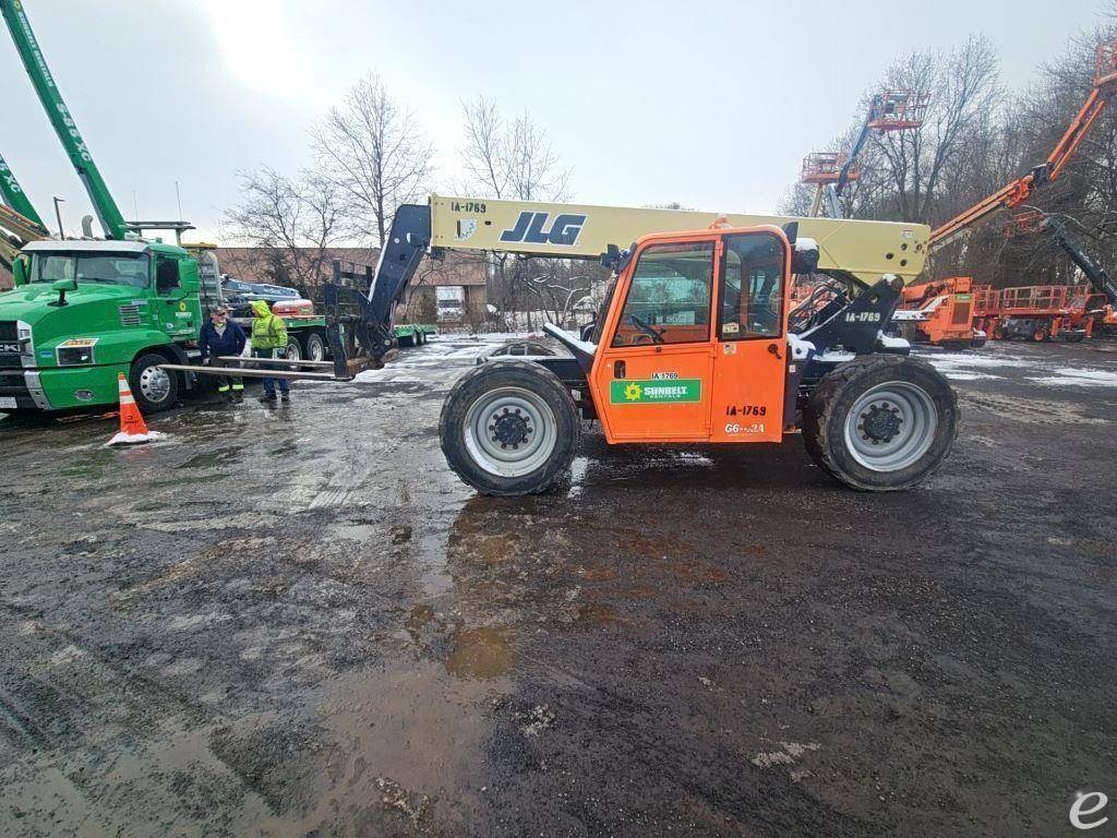 2015 JLG G6-42A