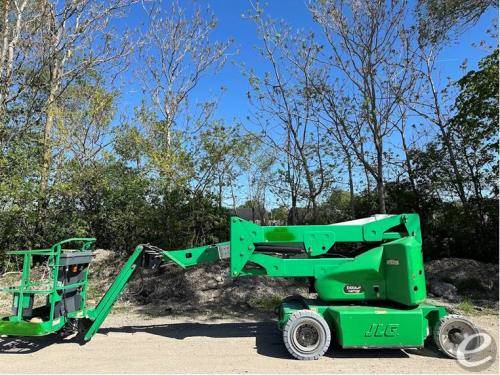 2013 JLG E400AJPN