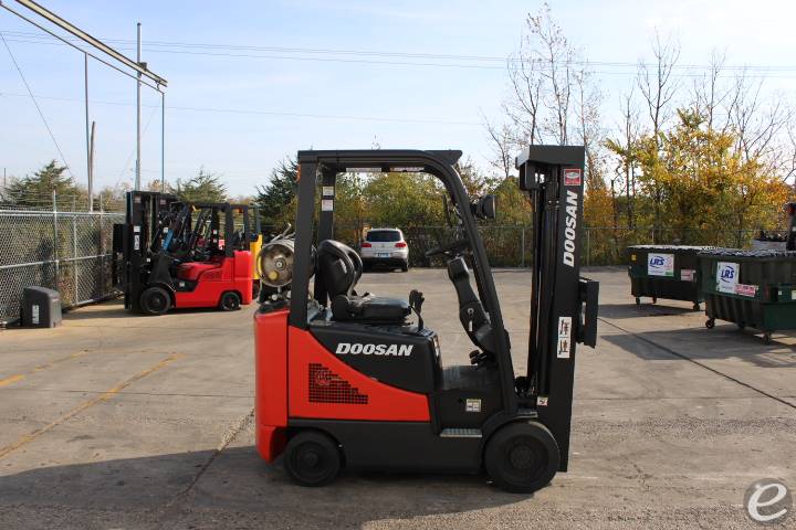 2018 Doosan GC18S-5