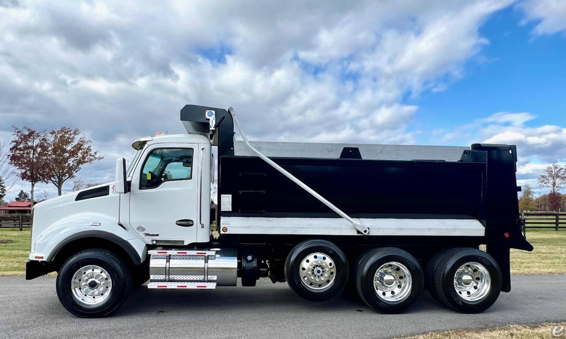 2017 Kenworth T880