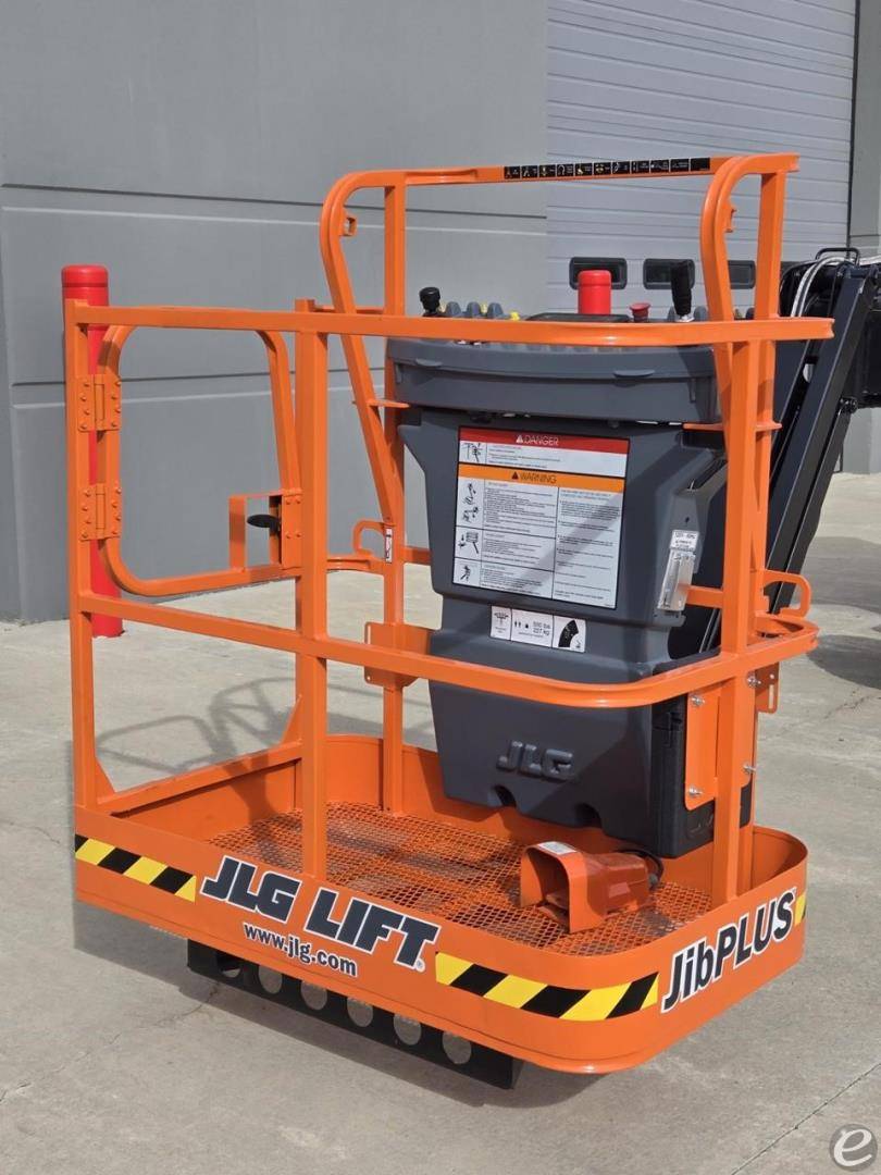 2014 JLG E300AJP