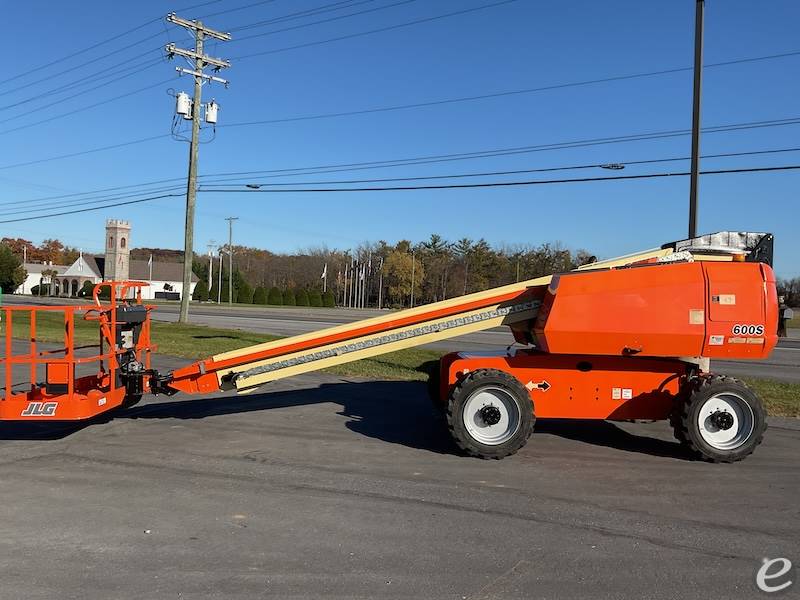 2016 JLG 600S