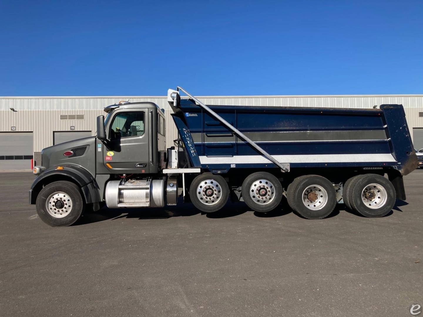 2021 Peterbilt 567