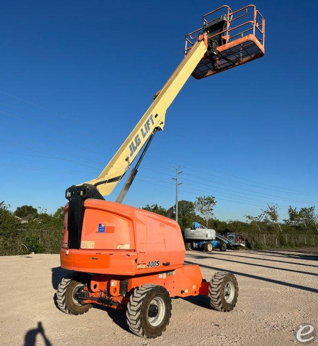 2018 JLG 400S