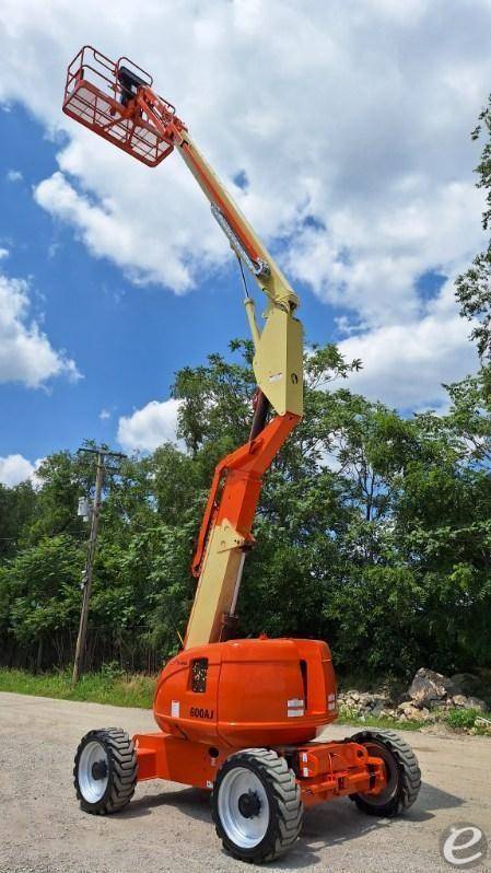 2014 JLG 600AJ