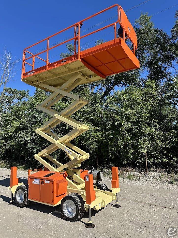 2015 JLG 260MRT