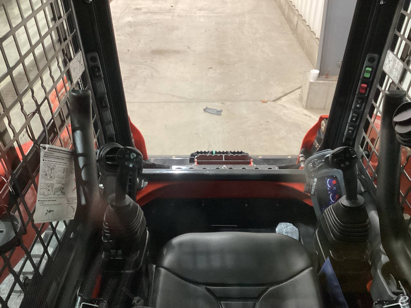 2024 Kubota SSV75HFC