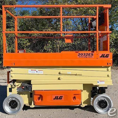 2015 JLG 2032ES