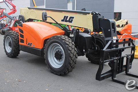 2019 JLG 742