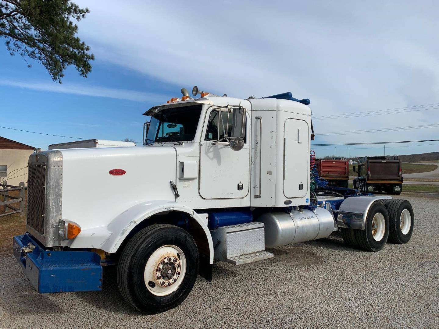 2001 Peterbilt 378 Trucks and Trailers