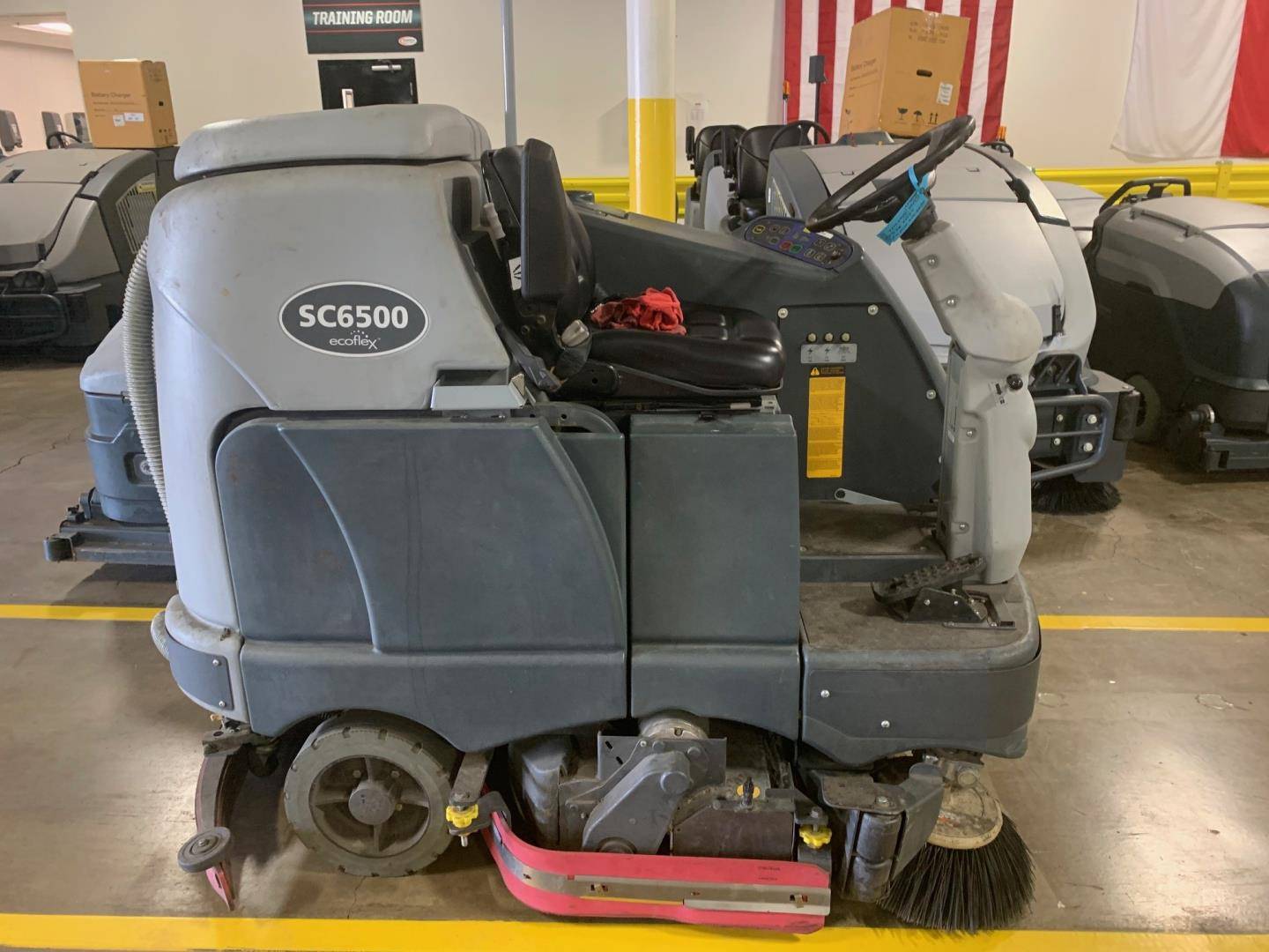 2015 Electric Advance SC6500 40C Rider Sweeper/Scrubbers