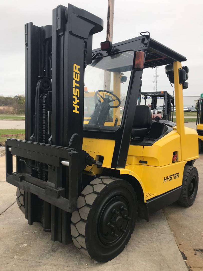 2005 Gasoline Hyster H80XM Pneumatic Tire 4 Wheel Sit Down