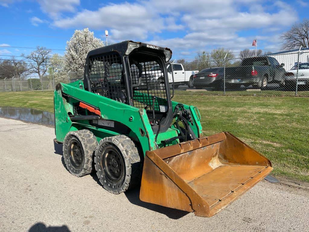 2017 Diesel Bobcat S450 Pneumatic Tire 4 Wheel Sit Down