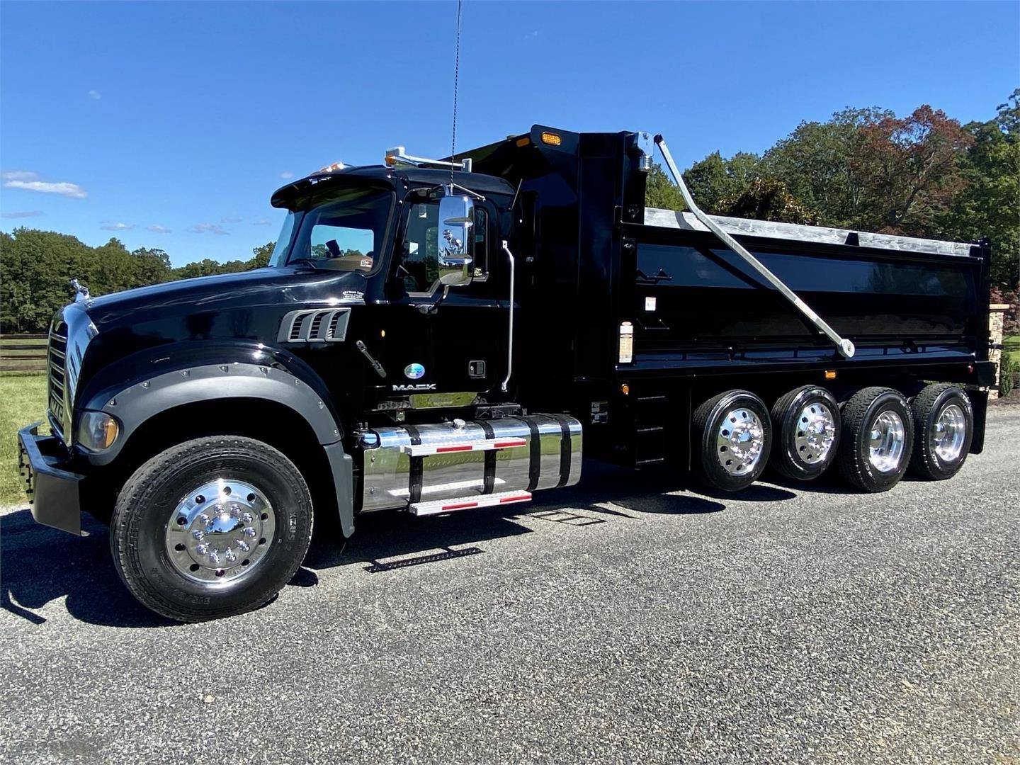 2015 Diesel Mack GRANITE GU713 Trucks and Trailers